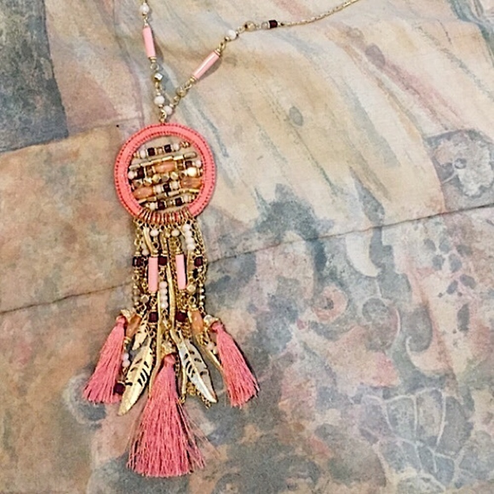 💐2/$24 Jules b. Dreamcatcher Necklace & Earrings